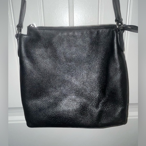 Coach New York Beckett Pocket Crossbody, Pebble Black Leather, Adjustable Strap - Picture 9 of 16